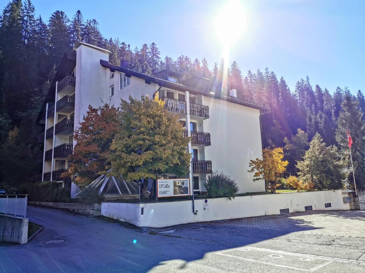 Ferienwohnung Uletsch Camp Laax Exterior foto